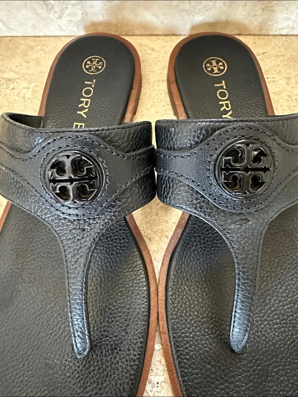 Tory Burch Black Leather CARSON Thong Welt Sandals - Size 7.5